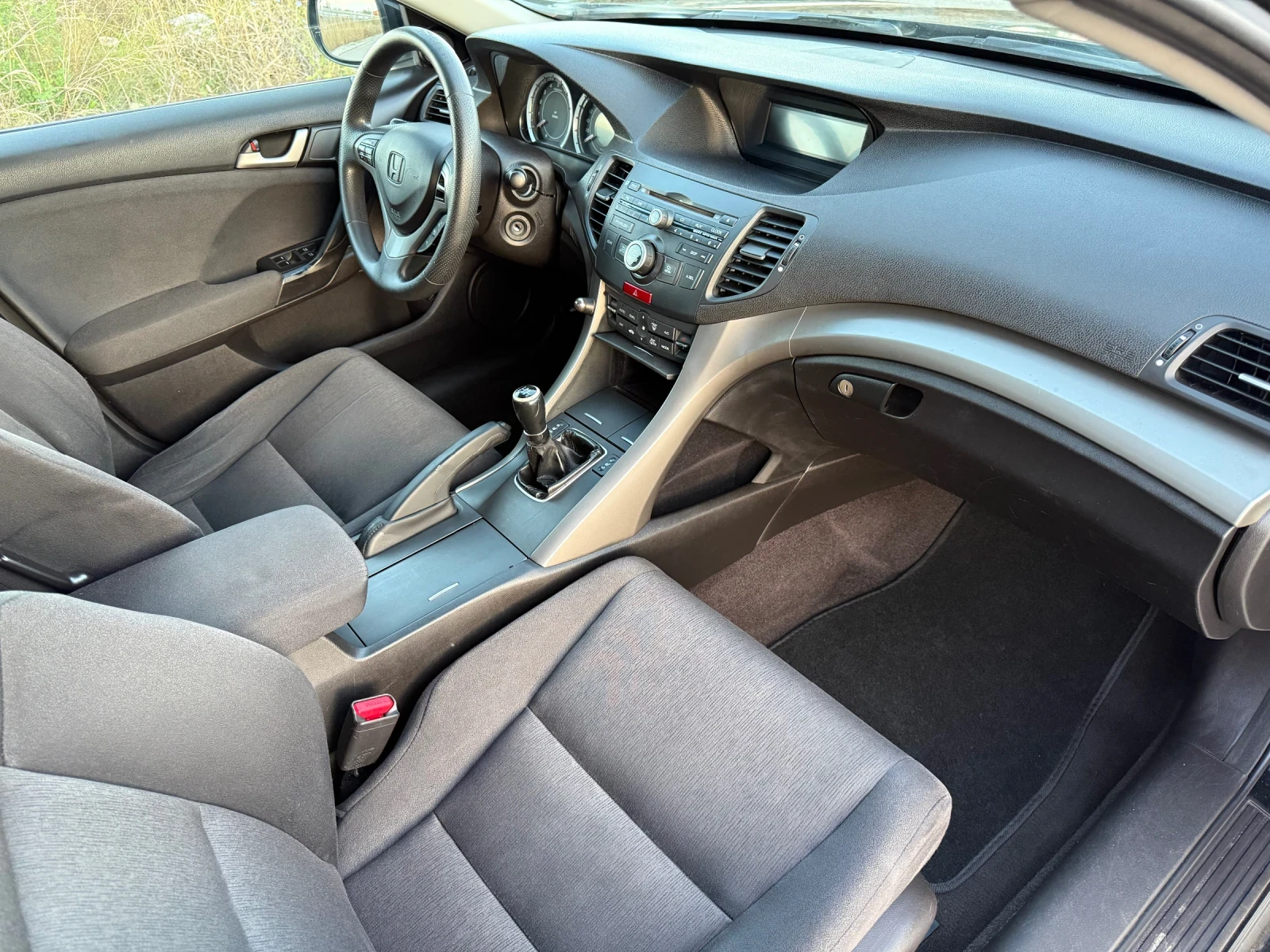 Honda Accord 2.0 i-VTEC 155к.с CLIMATRONIC / PODGREV - изображение 10