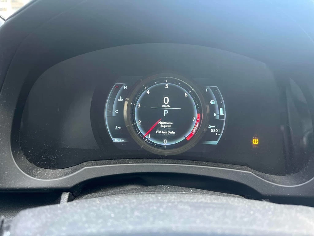 Lexus IS 300 2018 * CARFAX * БЕЗ ПЪРВОНАЧАЛНА ВНОСКА - изображение 9