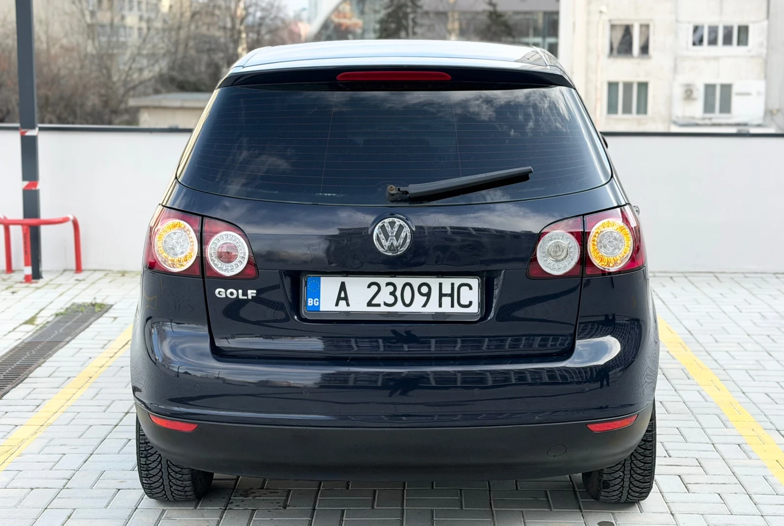 VW Golf Plus 1.6 102 к.с 2006г - изображение 3