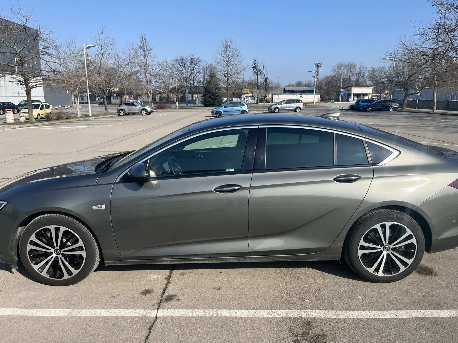 Opel Insignia, снимка 2 - Автомобили и джипове - 53864259