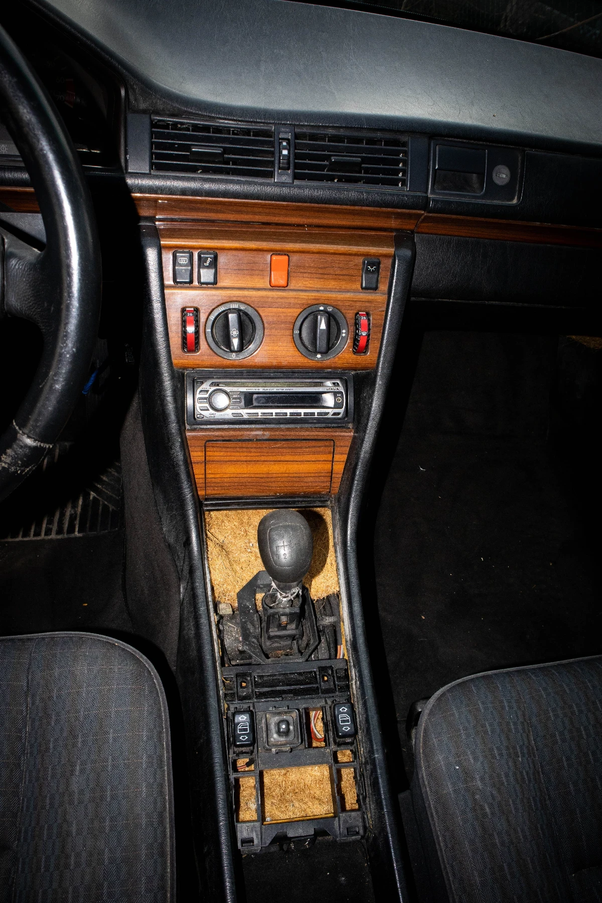 Mercedes-Benz 124, снимка 7 - Автомобили и джипове - 53885197