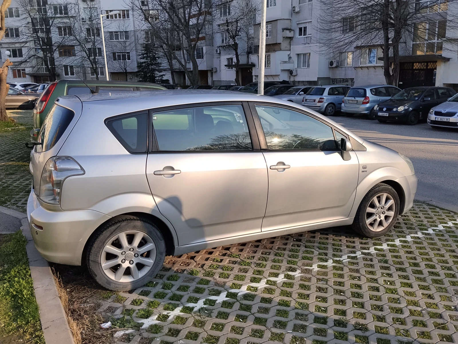 Toyota Corolla verso, снимка 11 - Автомобили и джипове - 54184912