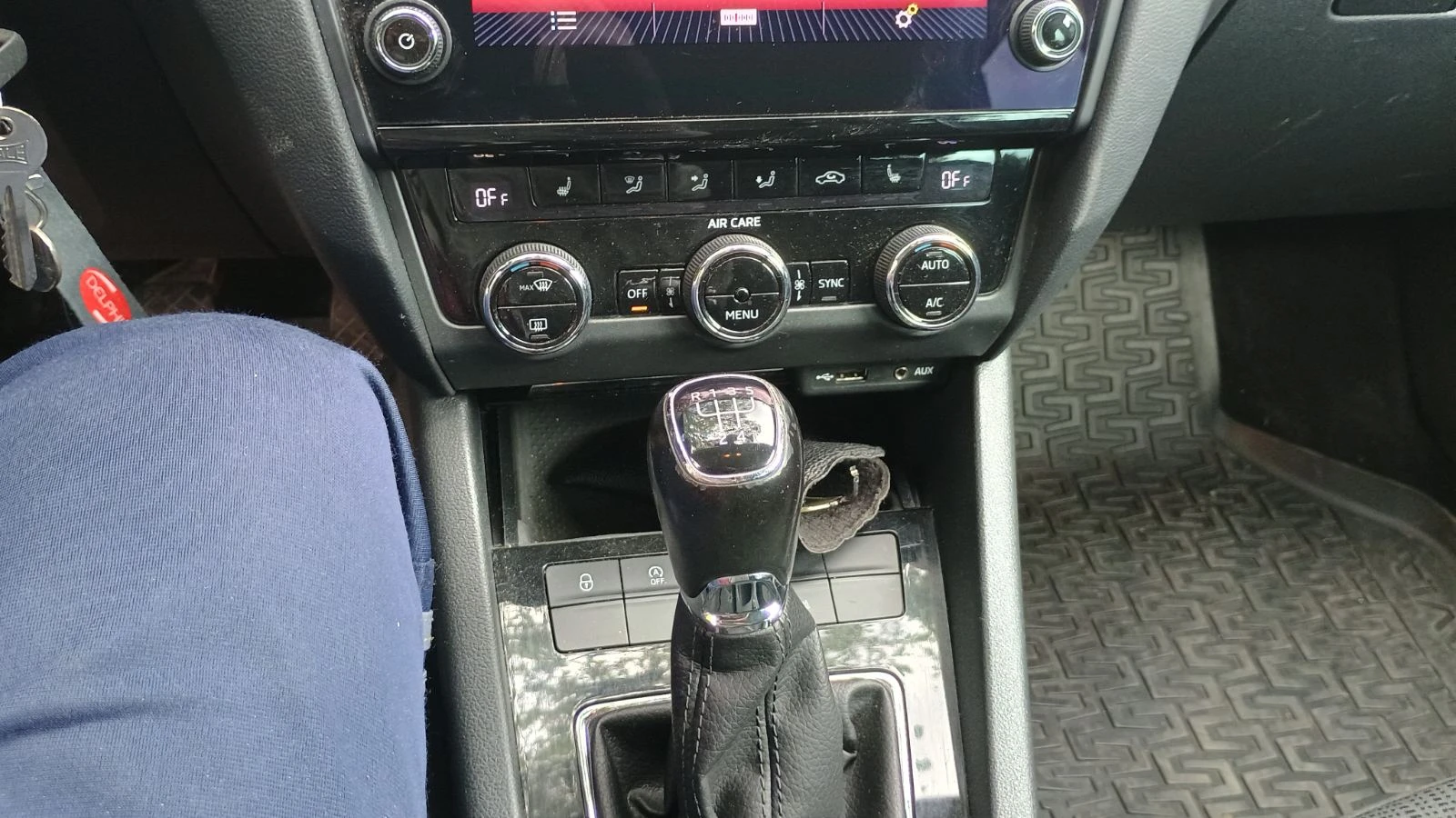 Skoda Octavia, снимка 15 - Автомобили и джипове - 54345839