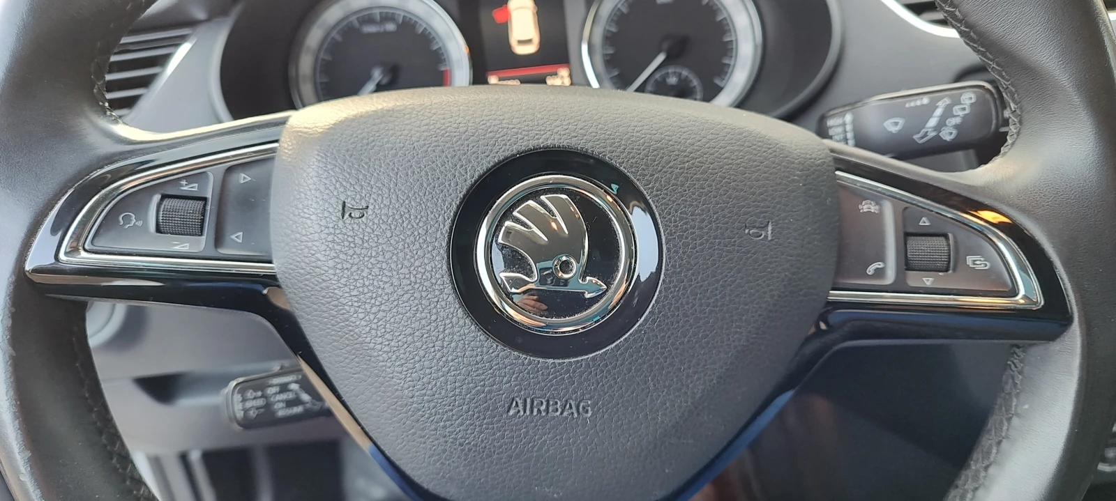 Skoda Octavia, снимка 9 - Автомобили и джипове - 54345839