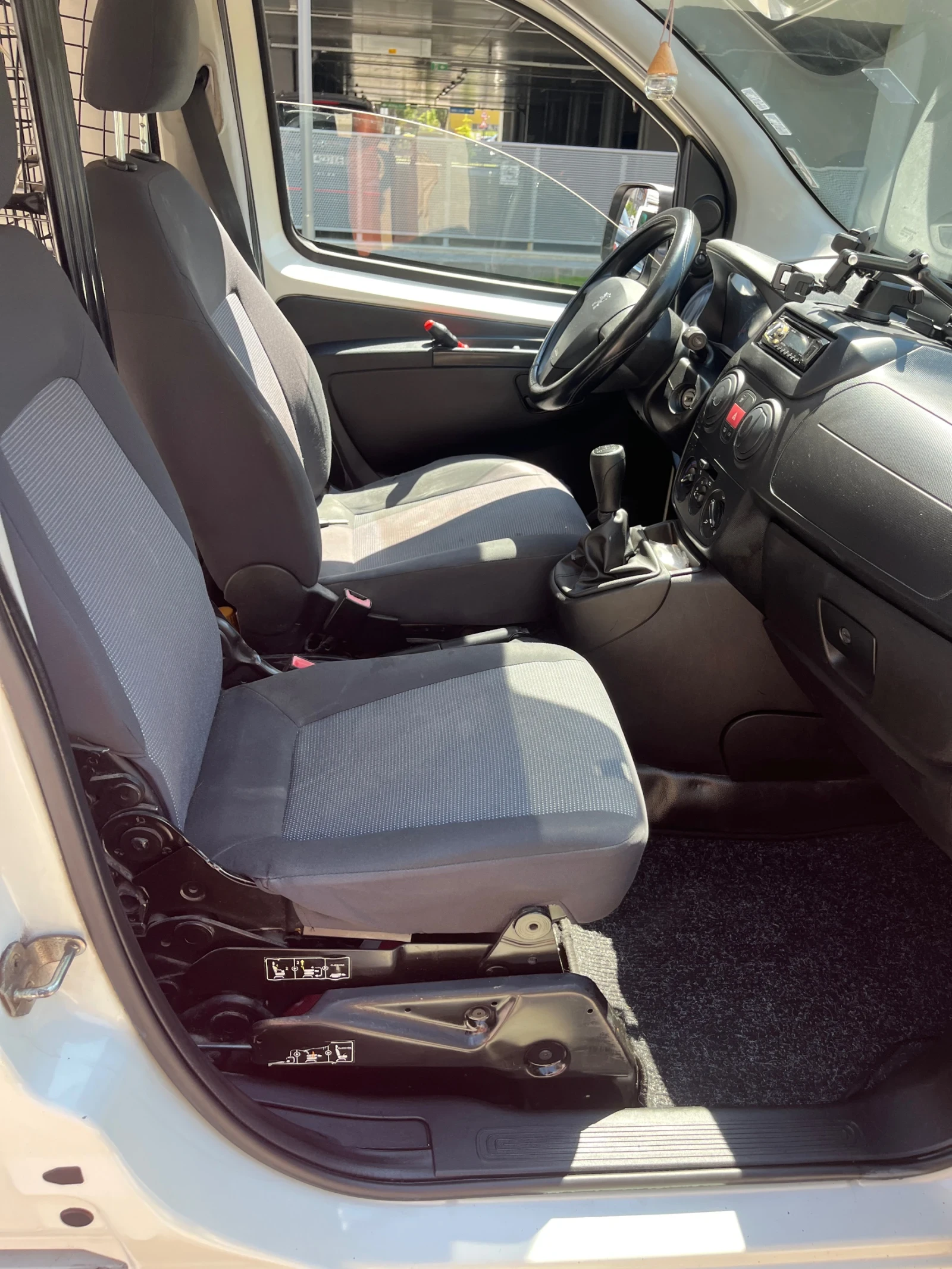 Peugeot Bipper 1.3 Multijet / HDi , снимка 13 - Автомобили и джипове - 54659043