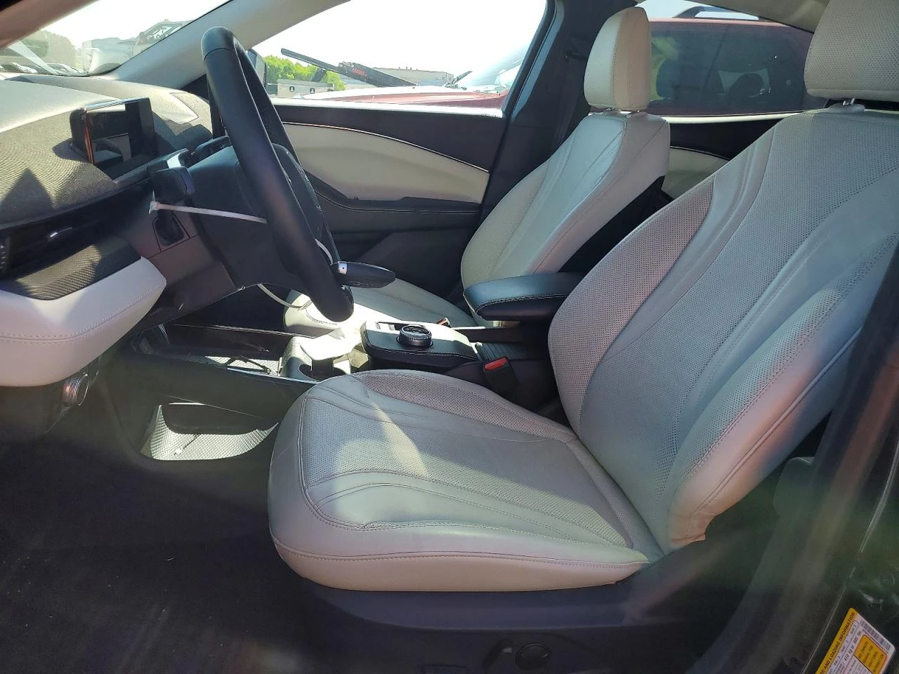 Ford Mustang Mach-E Premium, снимка 7 - Автомобили и джипове - 54799125