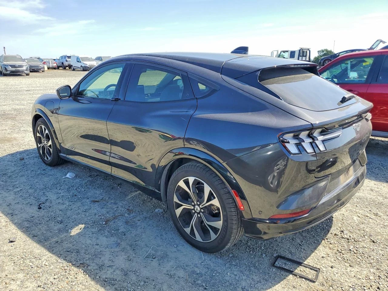 Ford Mustang Mach-E Premium, снимка 2 - Автомобили и джипове - 54799125