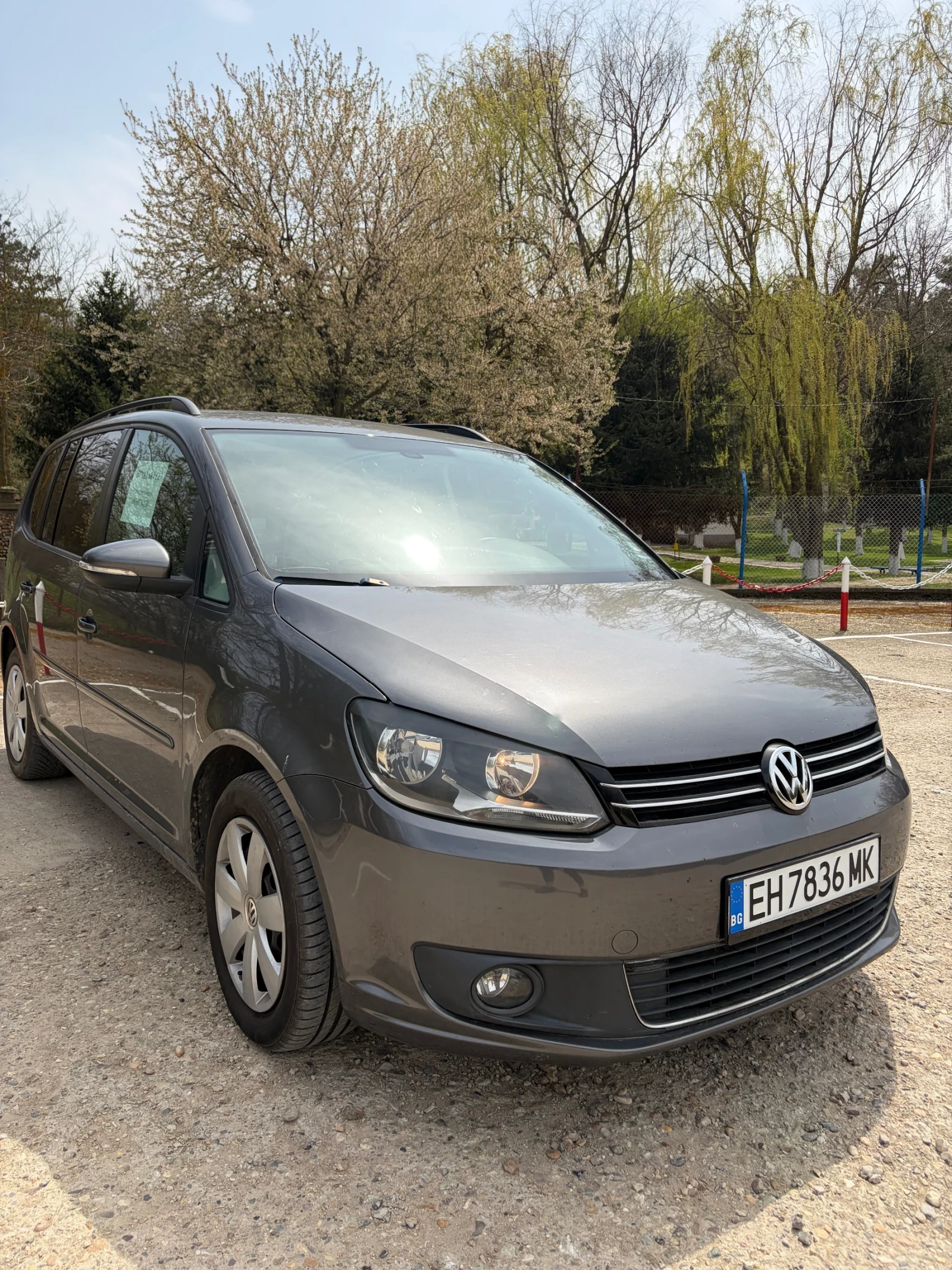 VW Touran, снимка 3 - Автомобили и джипове - 55014152