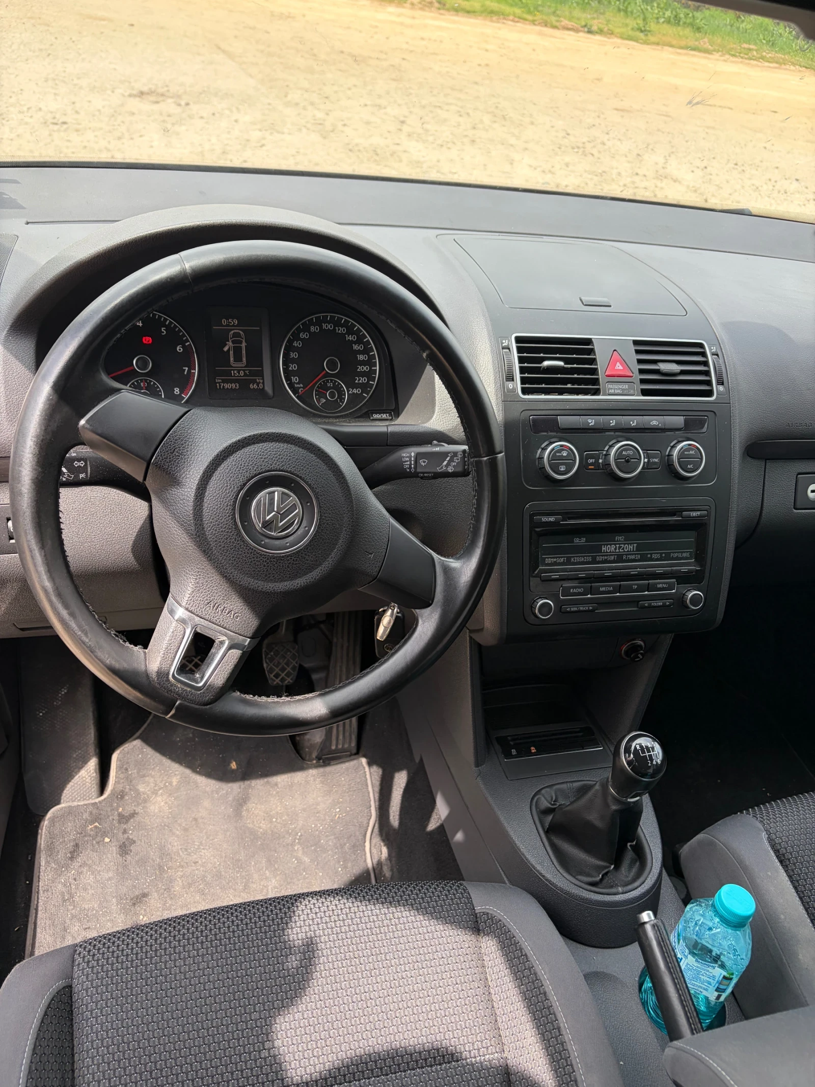 VW Touran, снимка 4 - Автомобили и джипове - 55014152
