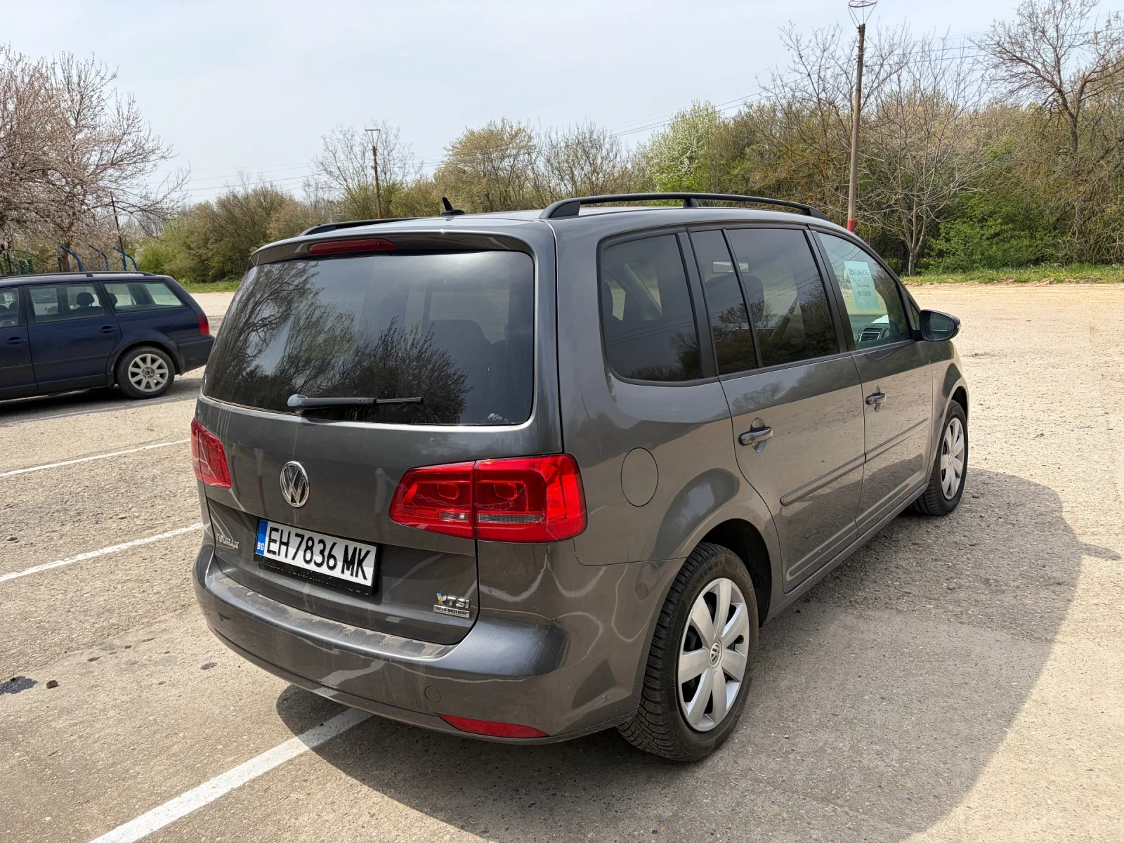 VW Touran, снимка 6 - Автомобили и джипове - 55014152