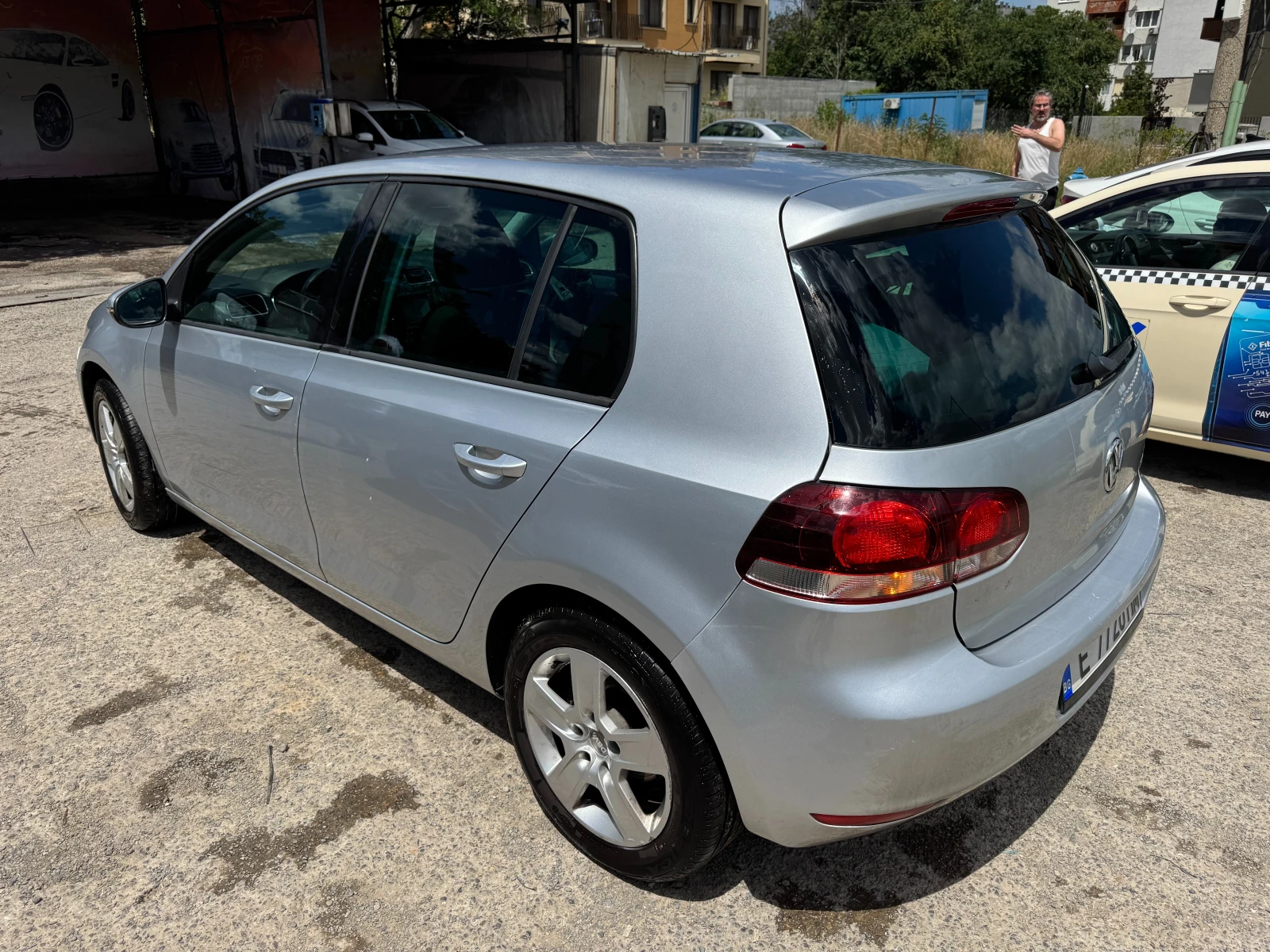 VW Golf VI 1.6 105, снимка 4 - Автомобили и джипове - 55166086