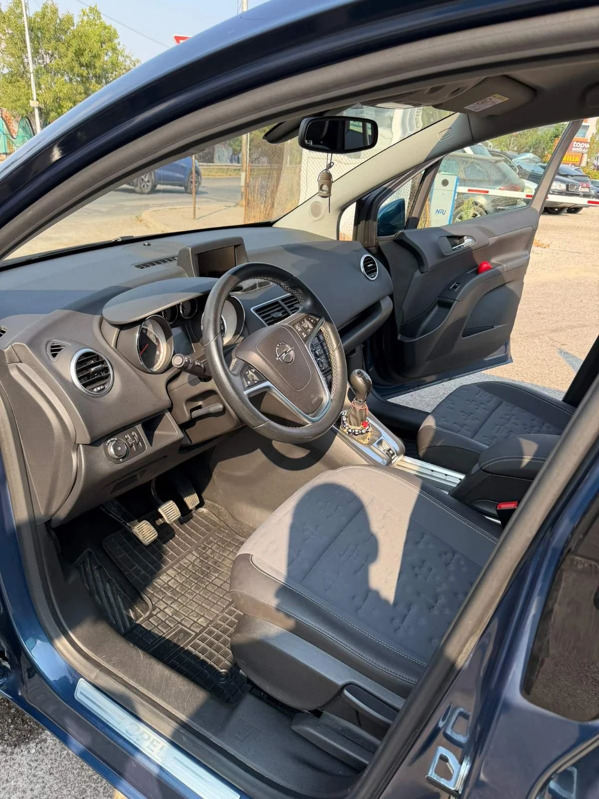 Opel Meriva 1.4, снимка 11 - Автомобили и джипове - 55733637