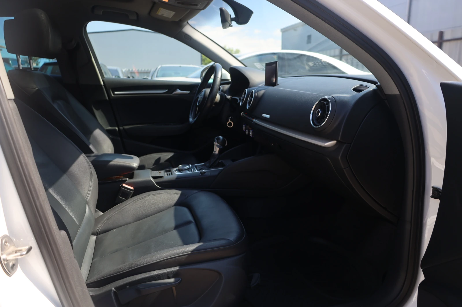 Audi A3 2.0T S-tronic Limo Pano #SzH КОЖА Bluetooth #iCar, снимка 8 - Автомобили и джипове - 55950925