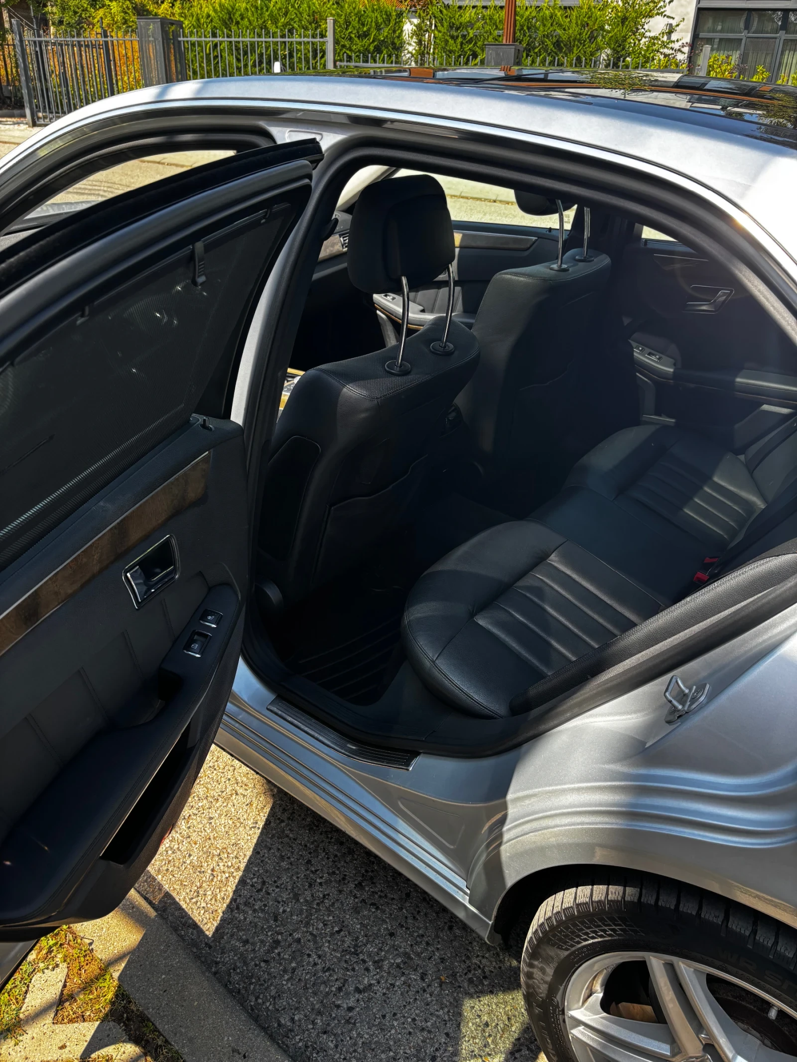 Mercedes-Benz E 350 4Matic, Airmatic, Първи собственик, снимка 9 - Автомобили и джипове - 55970150