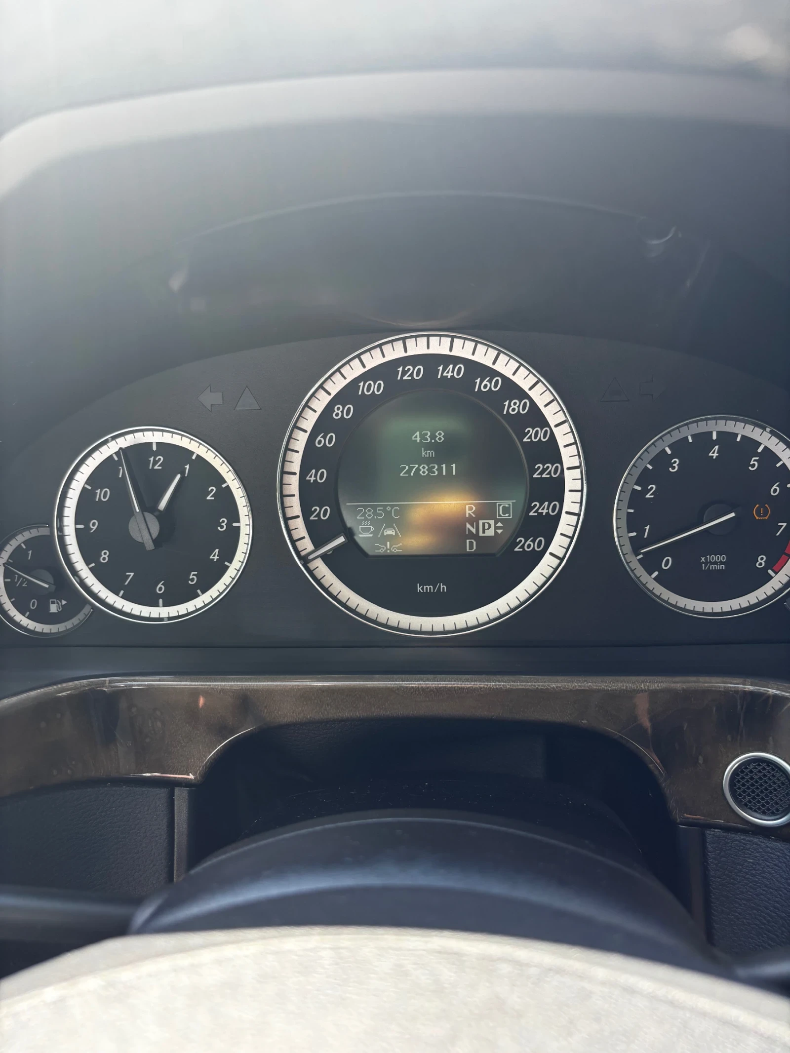 Mercedes-Benz E 350 4Matic, Airmatic, Първи собственик, снимка 12 - Автомобили и джипове - 55970150