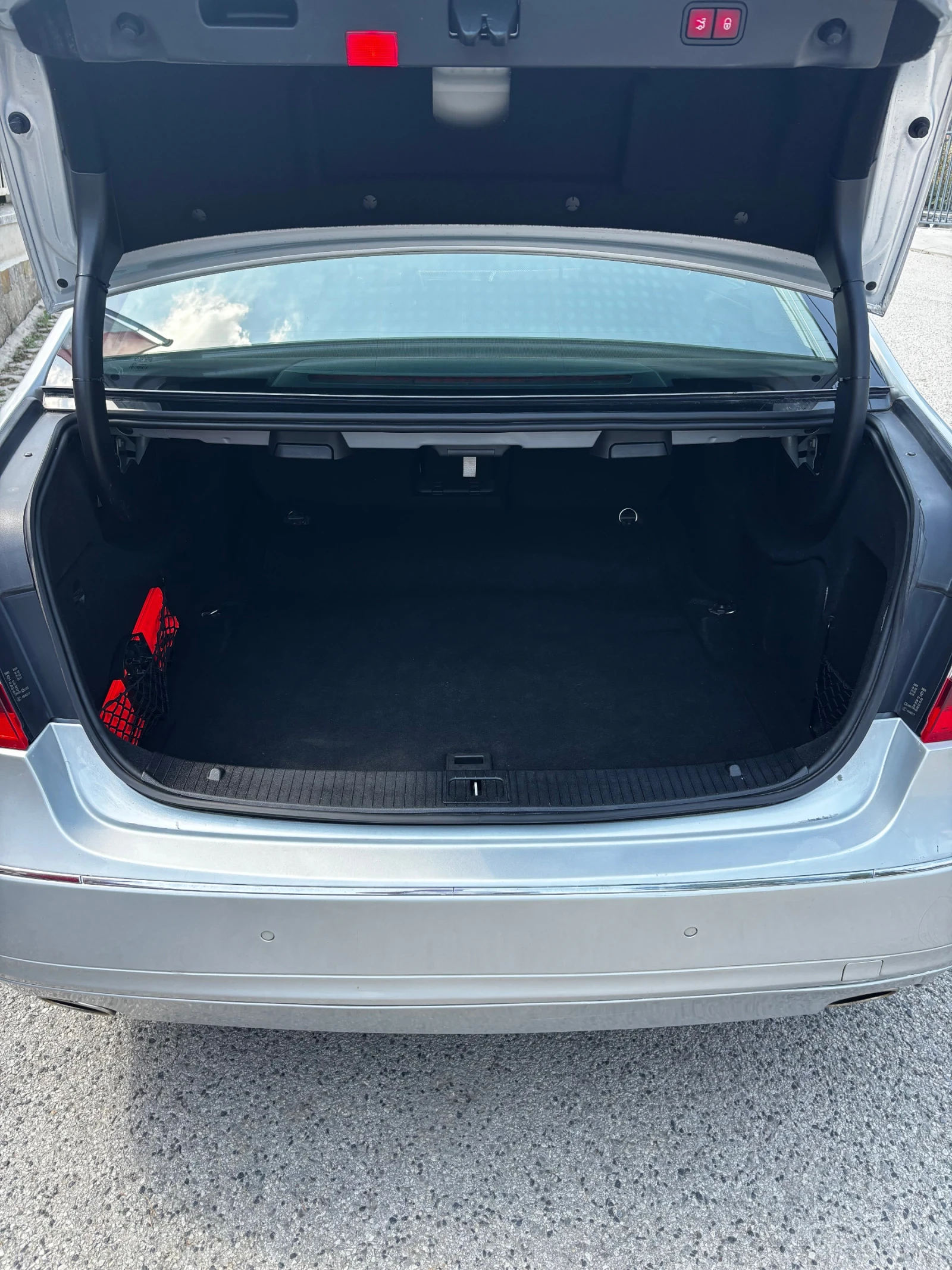 Mercedes-Benz E 350 4Matic, Airmatic, Първи собственик, снимка 17 - Автомобили и джипове - 55970150