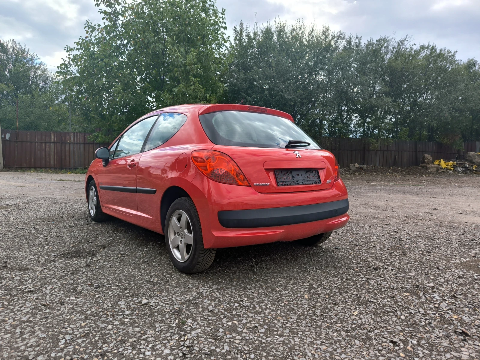 Peugeot 207 1.4, снимка 7 - Автомобили и джипове - 56613755