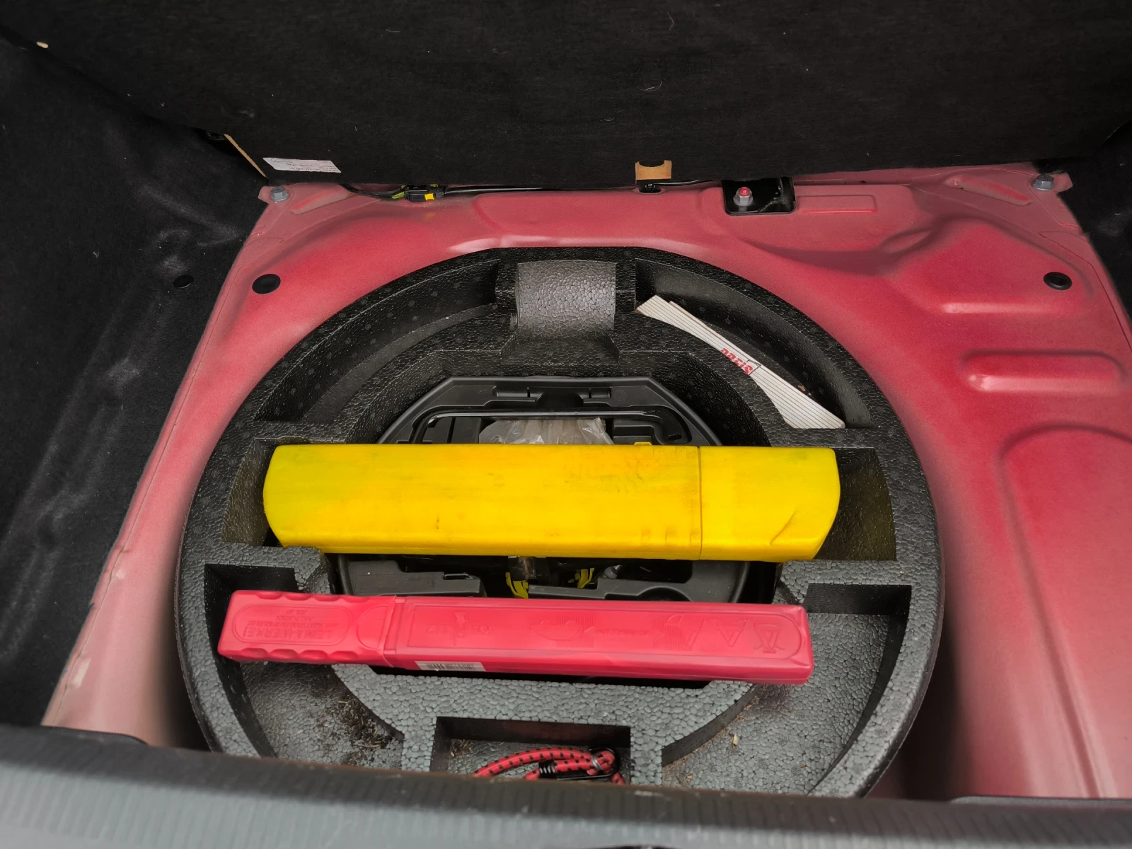Peugeot 207 1.4, снимка 10 - Автомобили и джипове - 56613755