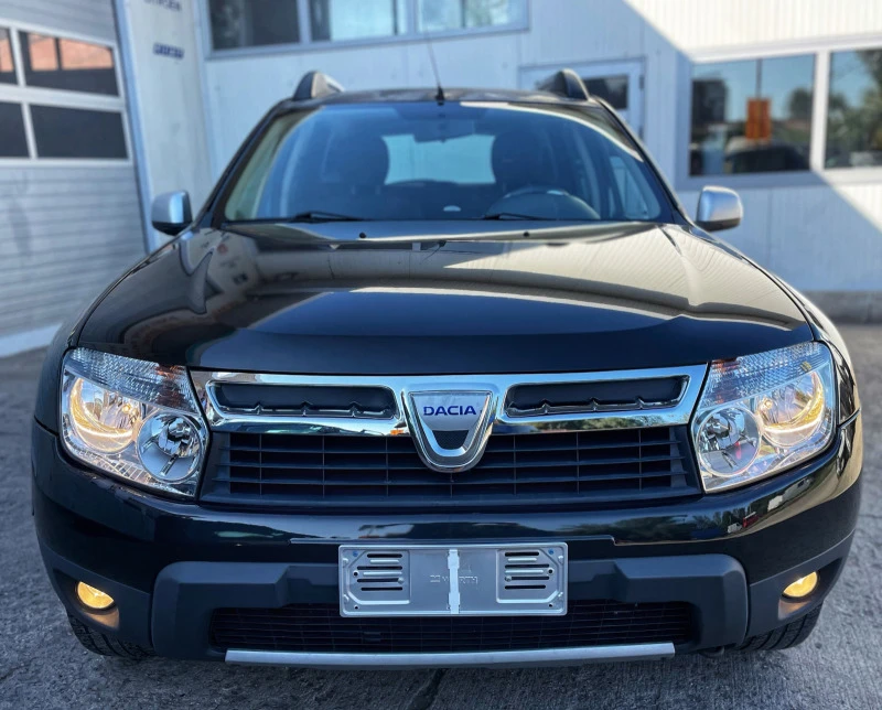 Dacia Duster 1.6i МЕТАН КЛИМА, снимка 2 - Автомобили и джипове - 47458498