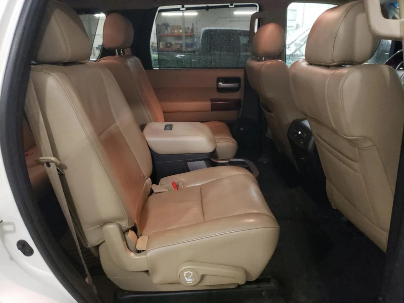 Toyota Sequoia PLATINUM AWD, снимка 11 - Автомобили и джипове - 48359934