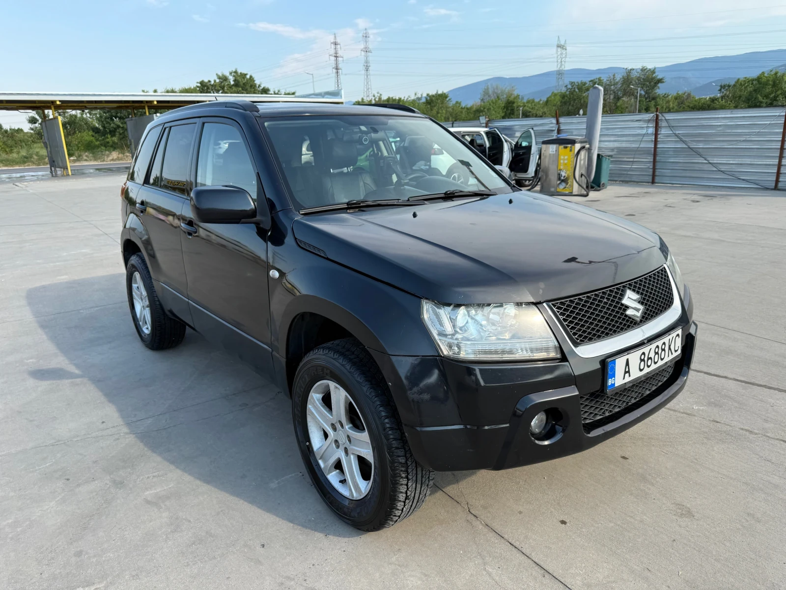 Suzuki Grand vitara 2.0i-газ 4х4 - изображение 2