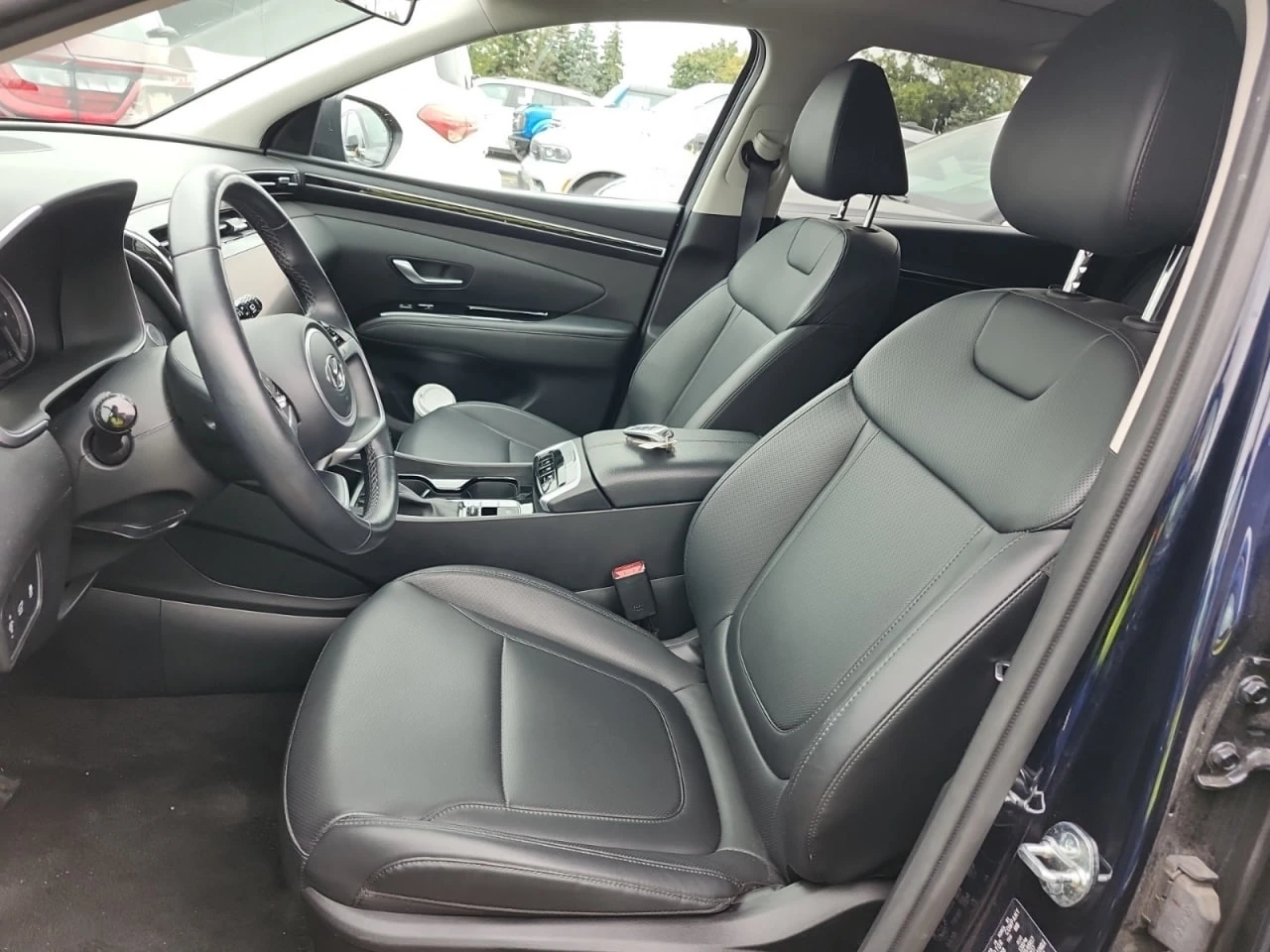 Hyundai Tucson * АВТО КРЕДИТ* ЦЕНА ДО БГ * СЕРВИЗНА ИСТОРИЯ *  - изображение 6