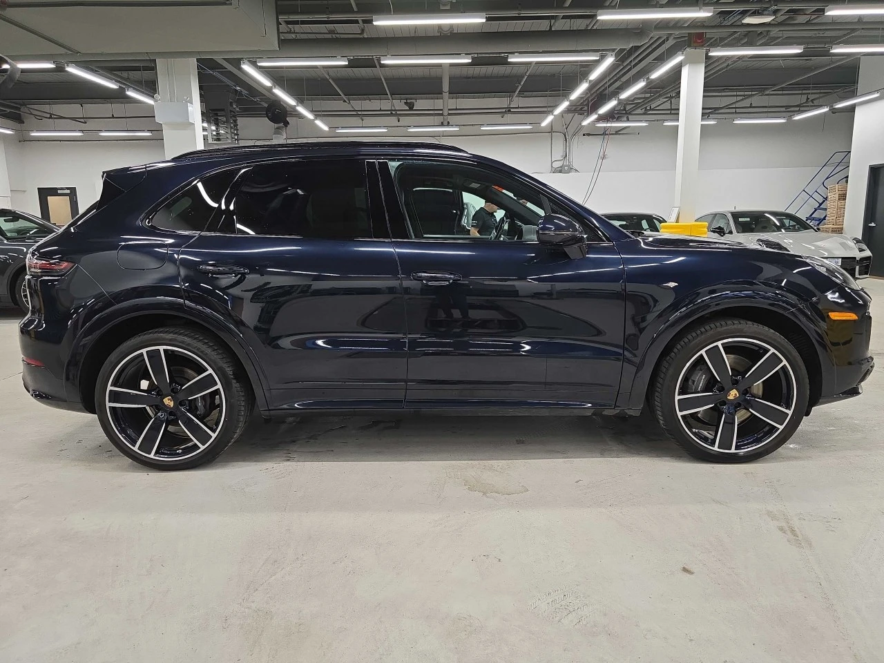 Porsche Cayenne * АВТО КРЕДИТ* ЦЕНА ДО БГ * Сервизна история *  - изображение 3