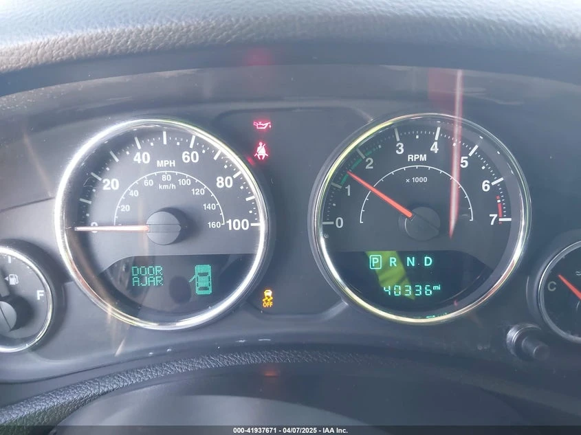 Jeep Wrangler 3.6l Unlimited Sahara, снимка 7 - Автомобили и джипове - 54369943