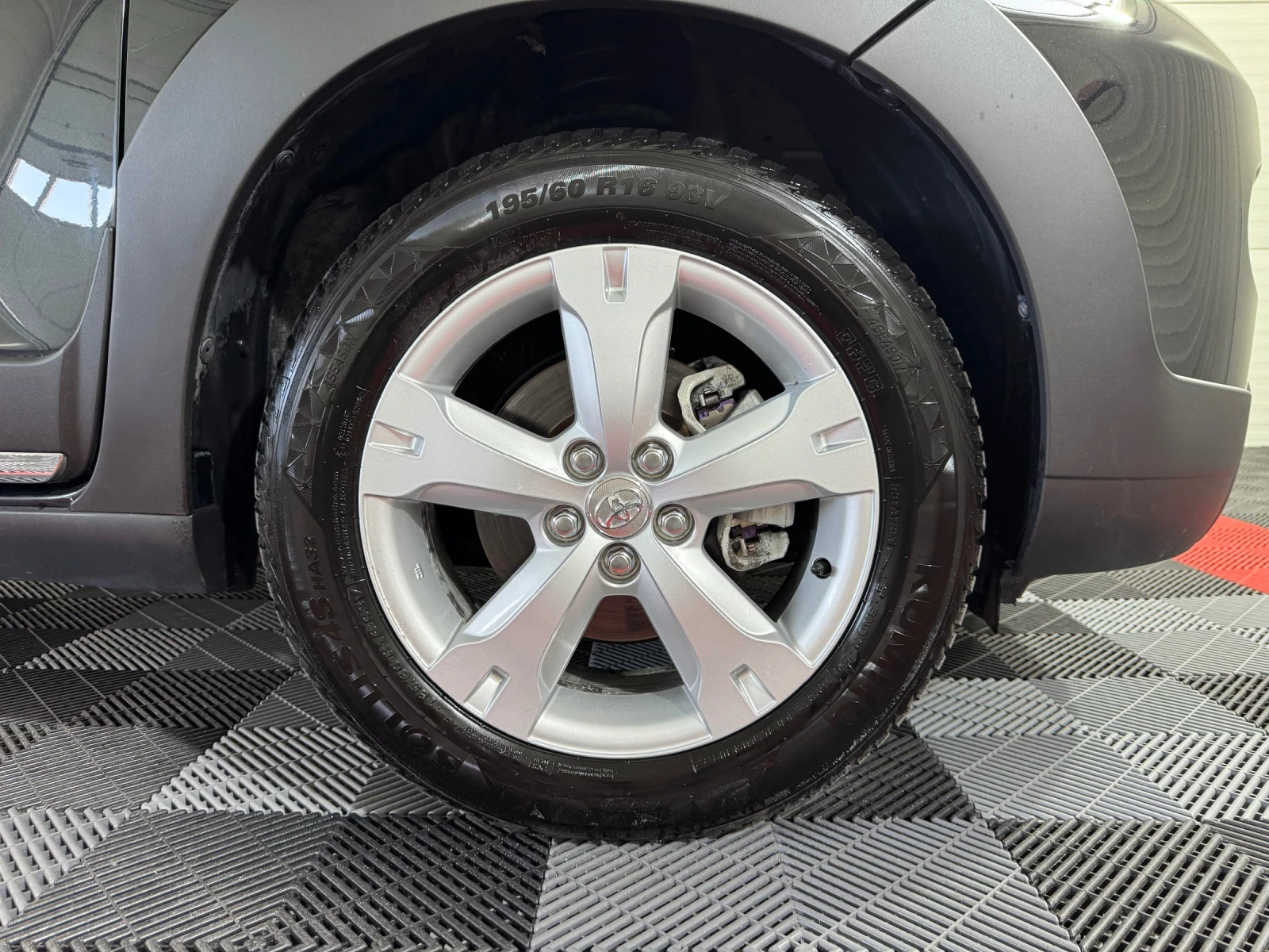 Toyota Urban Cruiser 1.4 D4D - AWD - LUXURY - 103.000 km!, снимка 16 - Автомобили и джипове - 54681876
