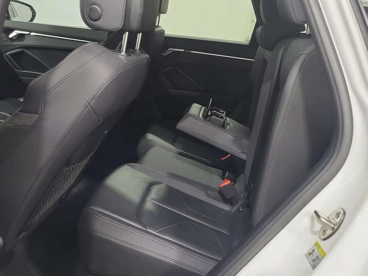 Audi Q3 * CARFAX* ПАНОРАМА* АВТОКРЕДИТ* , снимка 13 - Автомобили и джипове - 54845642