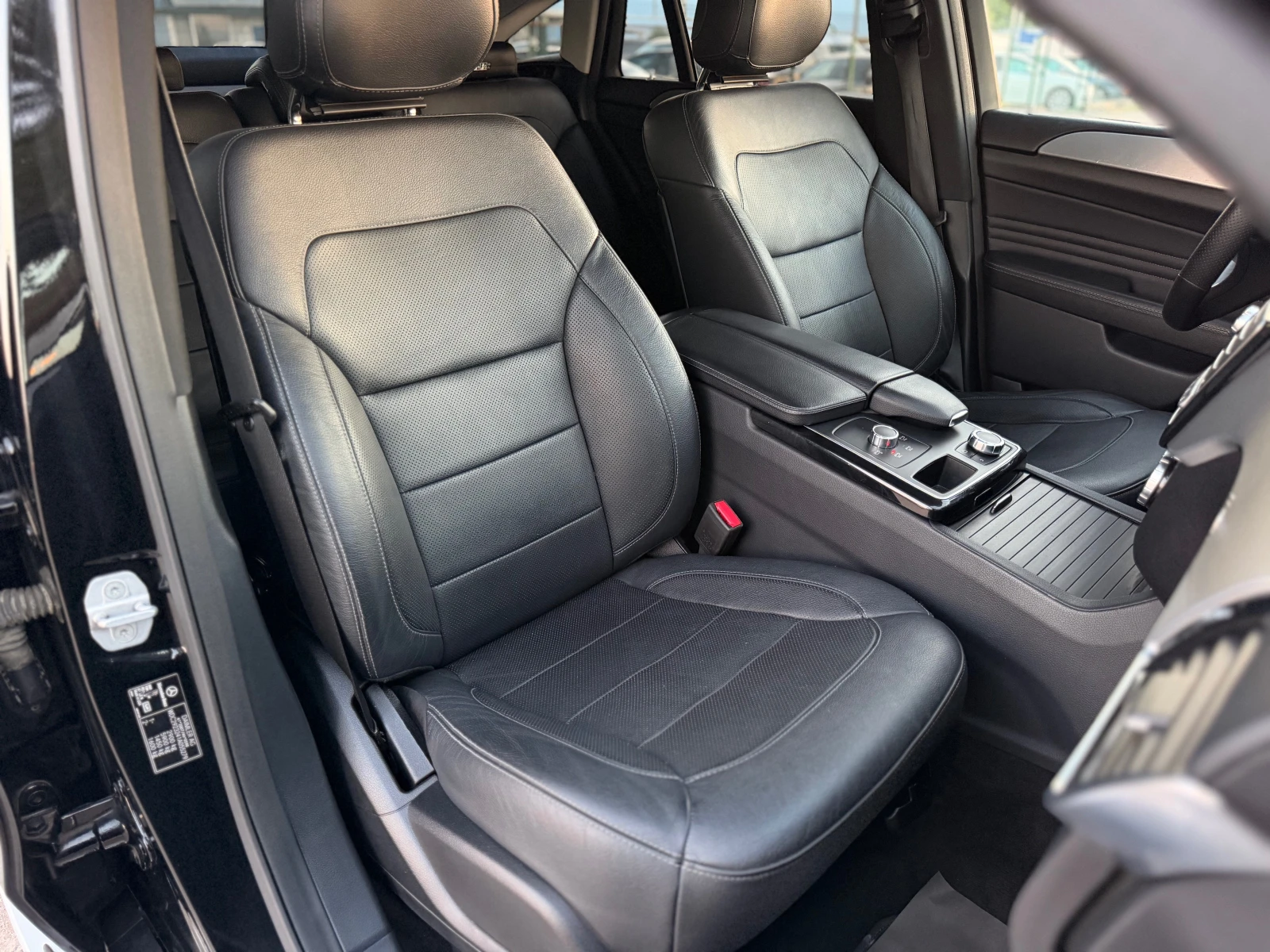 Mercedes-Benz GLE Coupe 350d= 4Matic= 63 AMG= Distronic= Камера= Обдухване, снимка 12 - Автомобили и джипове - 55734948