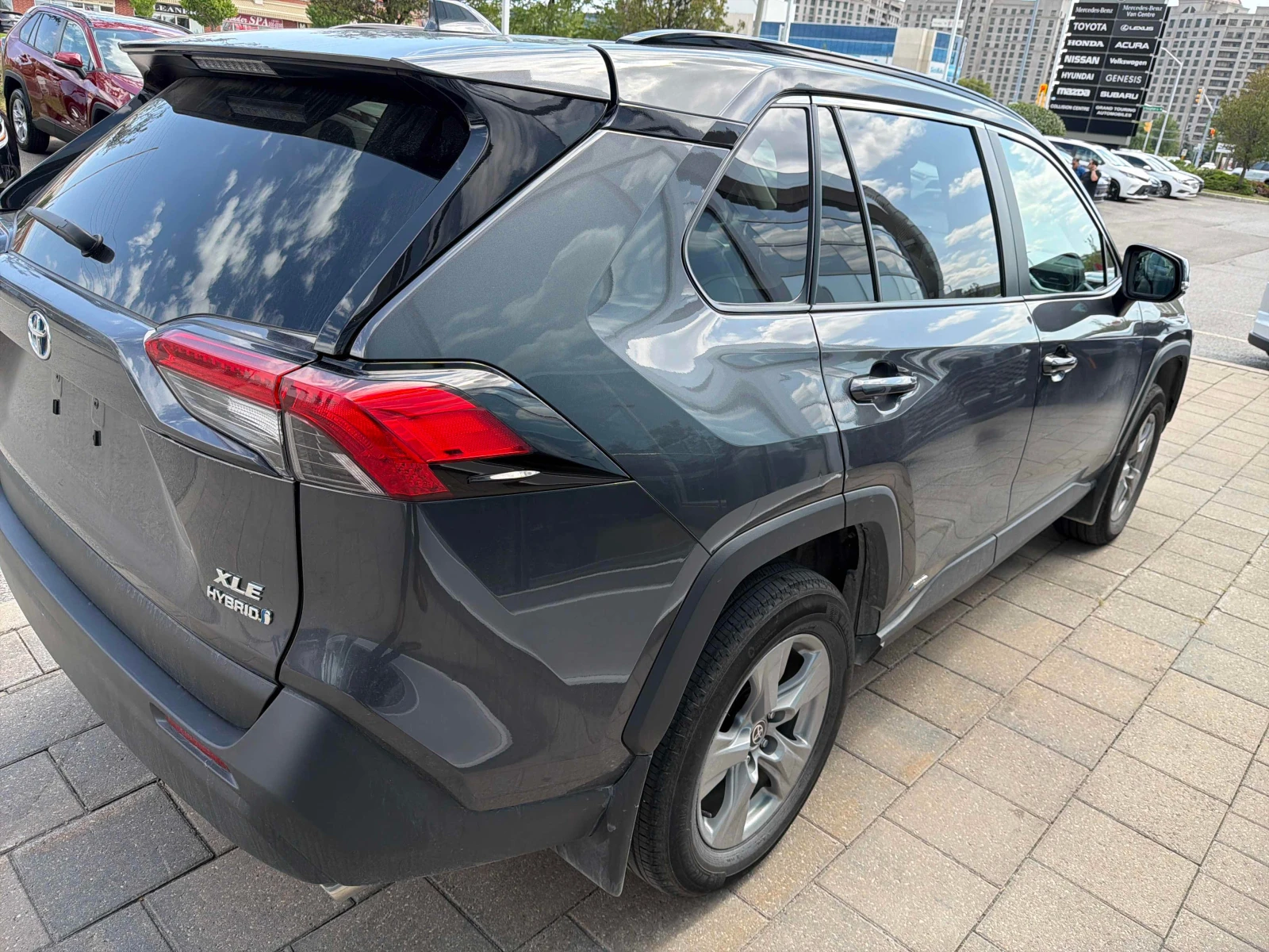 Toyota Rav4 * Hybrid XLE * CARFAX * ОПЦИЯ ЗА ФИНАНСИРАНЕ, снимка 3 - Автомобили и джипове - 55879809