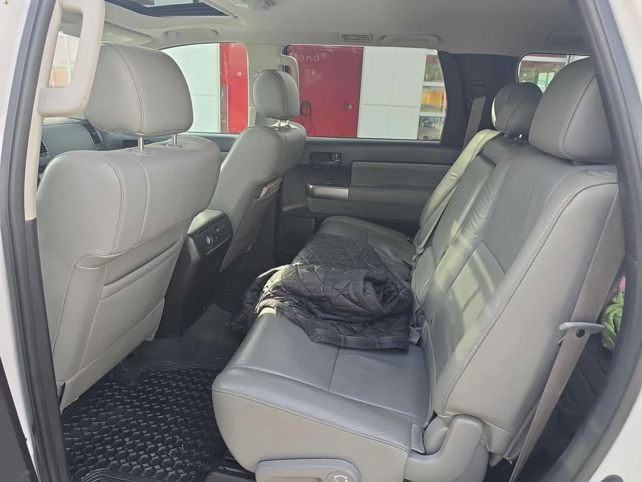 Toyota Sequoia * 4WD 5.7L * ���������� ��� ������������ ������*  | Mobile.bg � ����������� 12