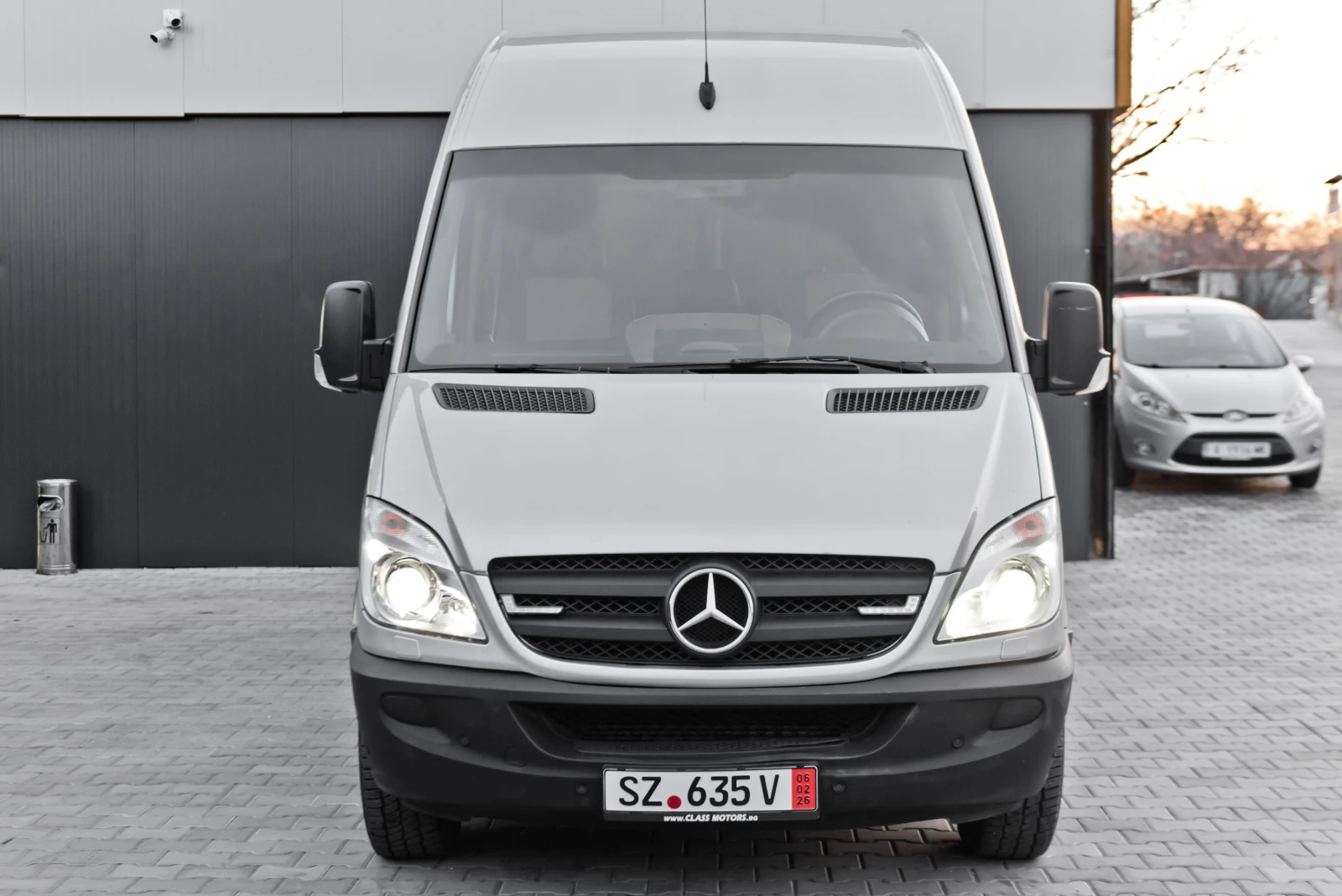 Mercedes-Benz Sprinter 318 D 3.0 V6 Xenon