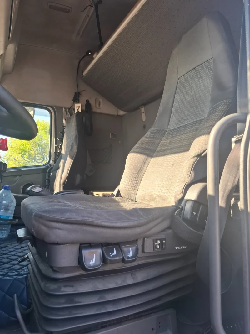 Volvo Fh 12 FH420, снимка 4 - Камиони - 52510793