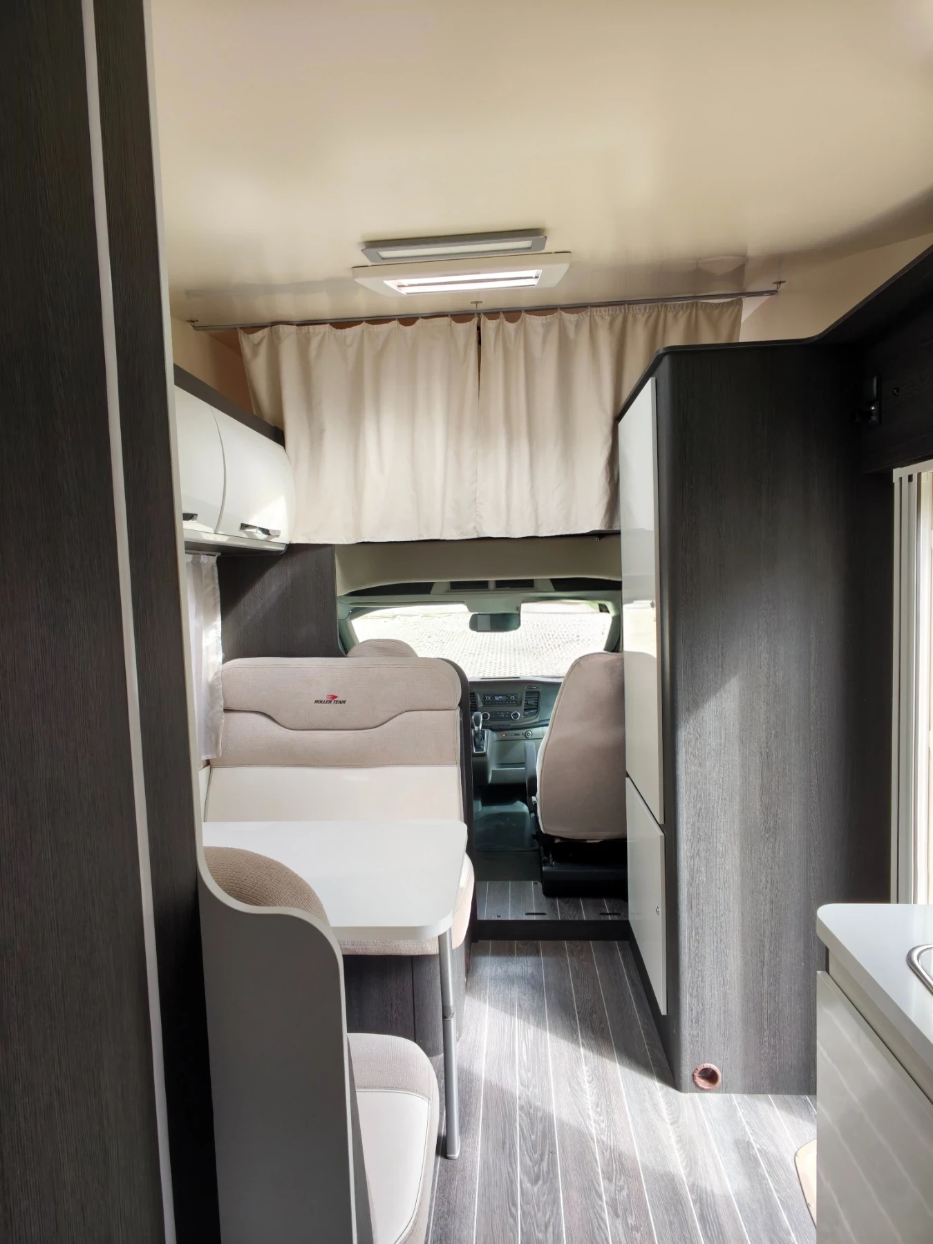 Кемпер ROLLER TEAM Kronos, снимка 3 - Каравани и кемпери - 54231296