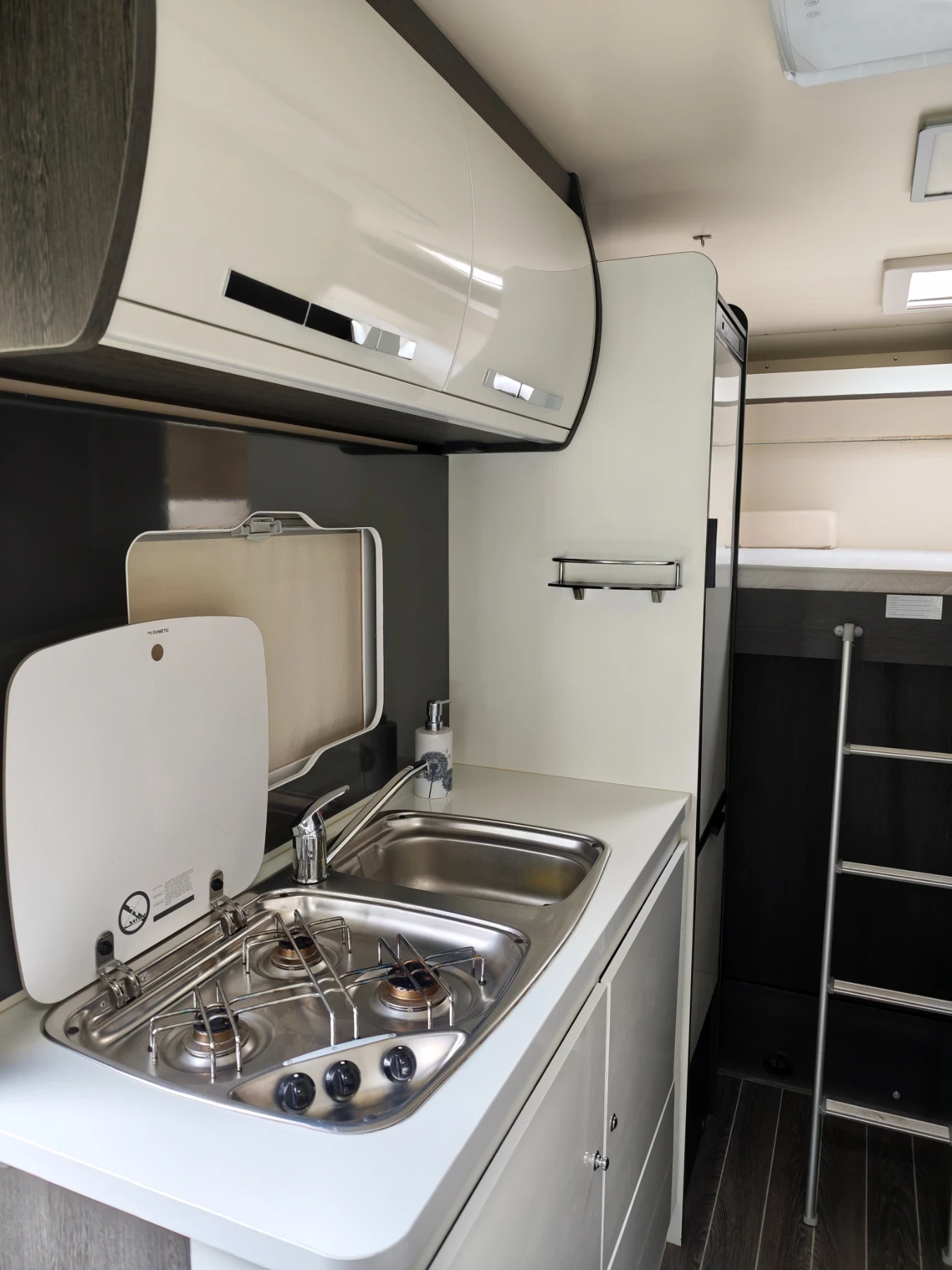 Кемпер ROLLER TEAM Kronos, снимка 11 - Каравани и кемпери - 54231296