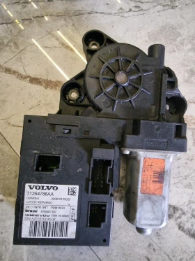     31264786AA E.     VOLVO S40 