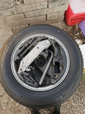 15 ка резервна гума 5х100 + оборудване за Ауди А3, снимка 2 - Части - 53221705