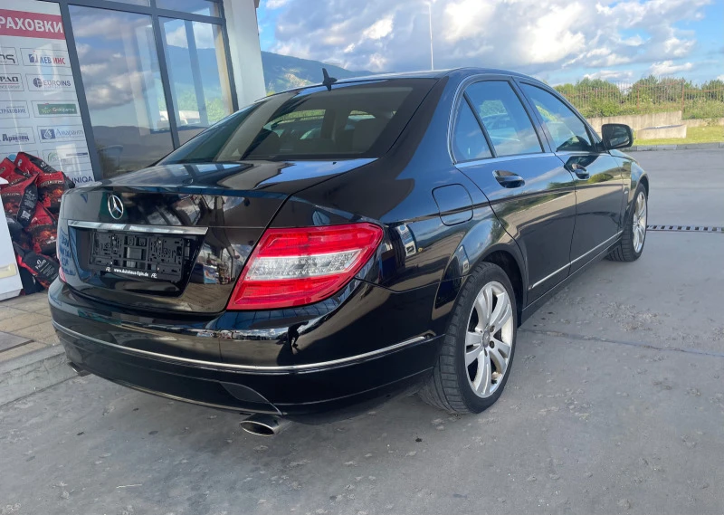 Mercedes-Benz C 230 Отличен* Реални км, снимка 5 - Автомобили и джипове - 46620185