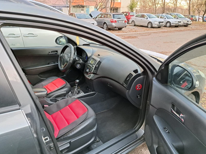 Hyundai I30, снимка 10 - Автомобили и джипове - 48348064