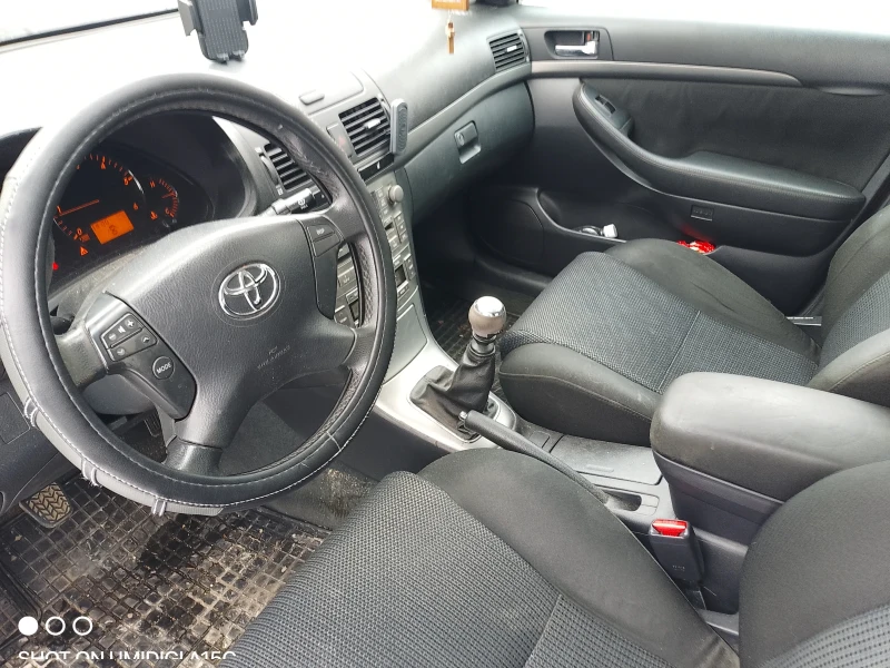 Toyota Avensis 2.2D-4D 150K.C, снимка 13 - Автомобили и джипове - 49607015