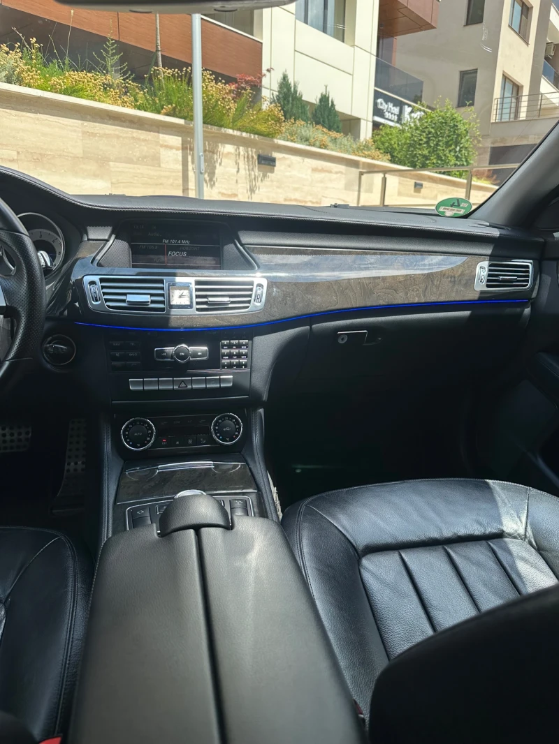 Mercedes-Benz CLS 350 Amg, снимка 10 - Автомобили и джипове - 51039840