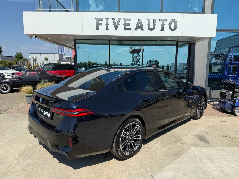 BMW 520 M-Pack PRO/ ГАРАНЦИЯ до 09.2027 г., снимка 7 - Автомобили и джипове - 51420190