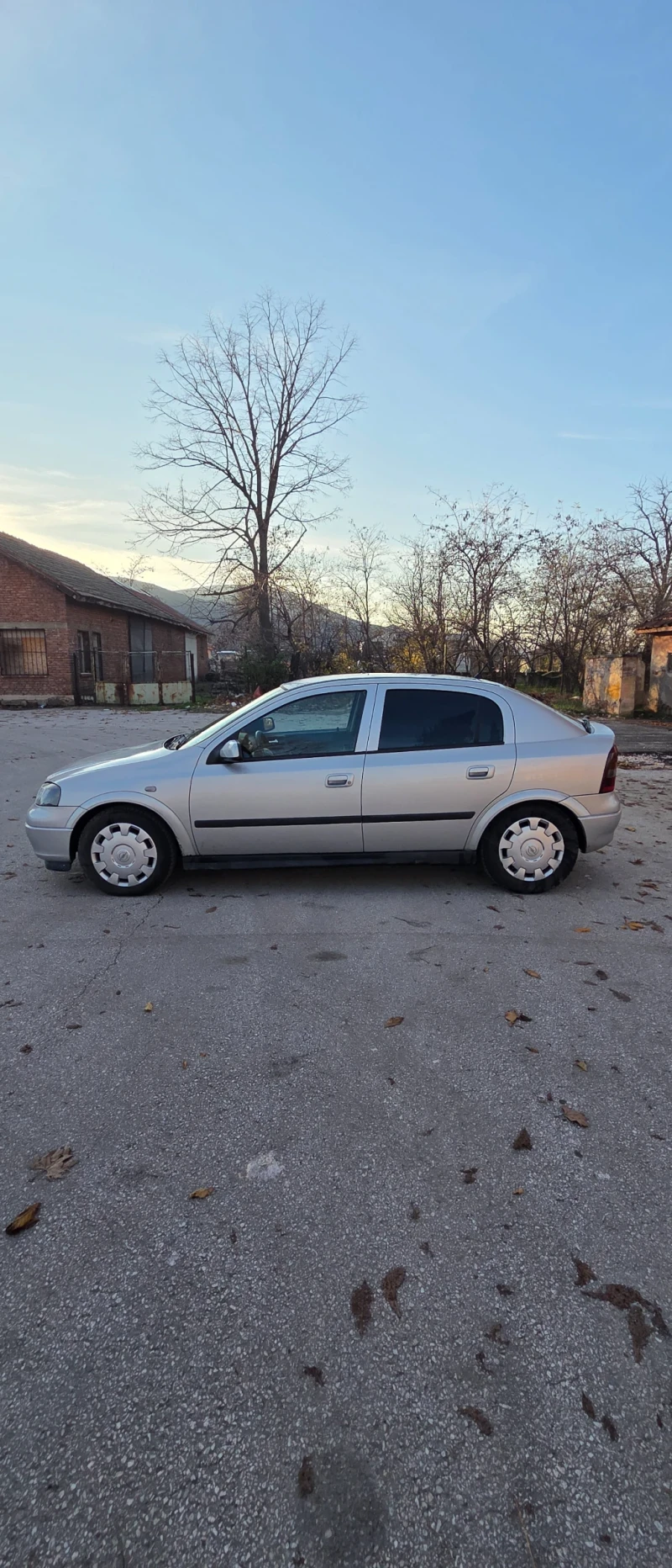 Opel Astra 1.6i, снимка 5 - Автомобили и джипове - 52923618