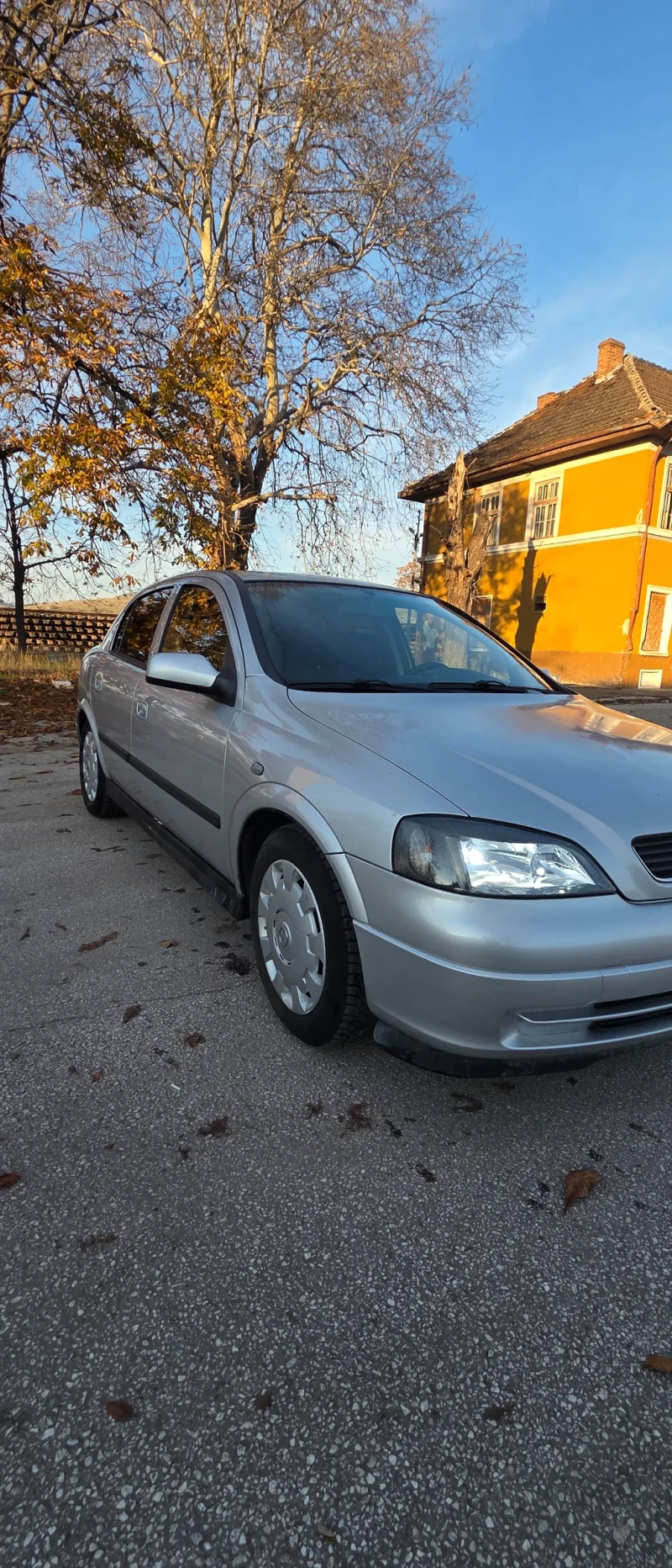 Opel Astra 1.6i, снимка 3 - Автомобили и джипове - 52923618