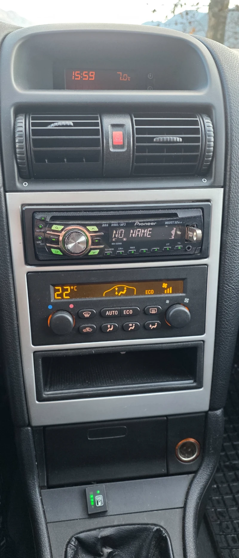 Opel Astra 1.6i, снимка 10 - Автомобили и джипове - 52923618