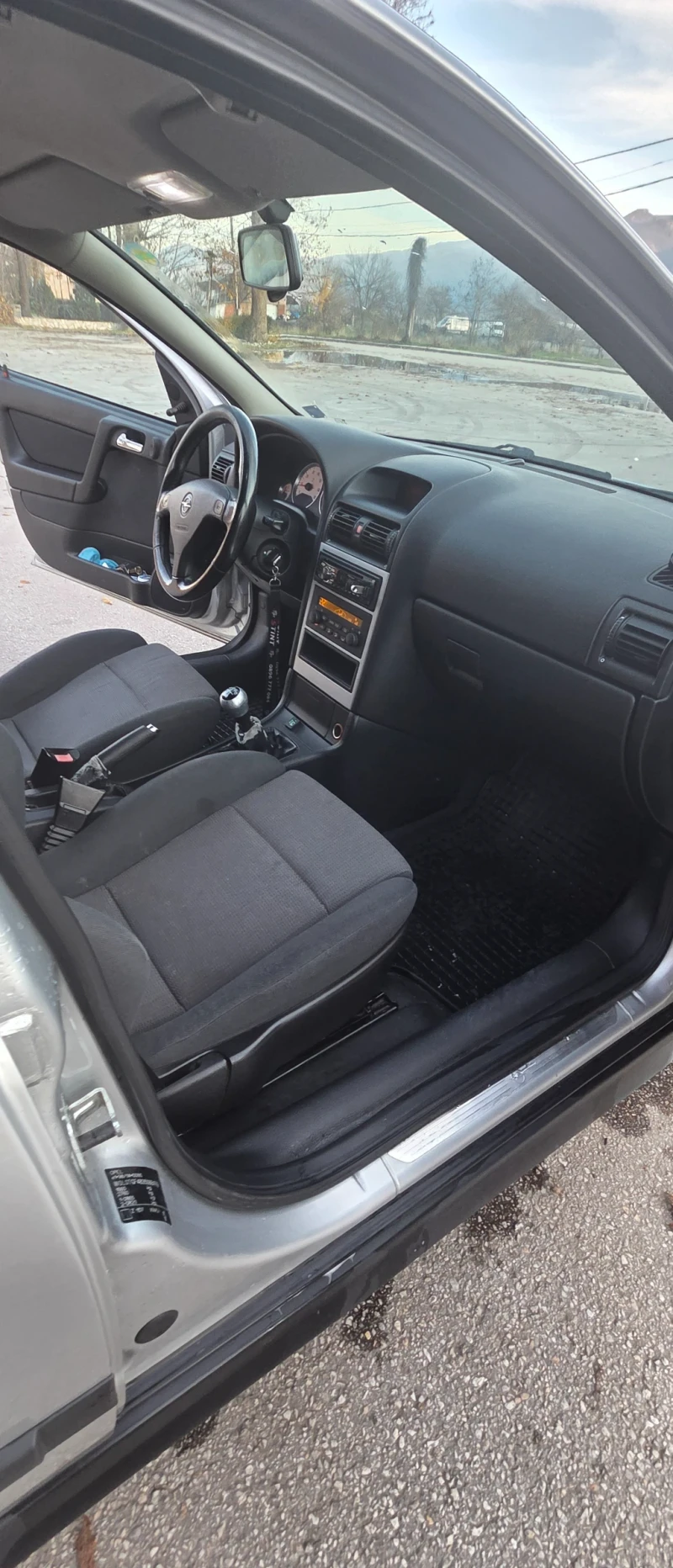 Opel Astra 1.6i, снимка 9 - Автомобили и джипове - 52923618