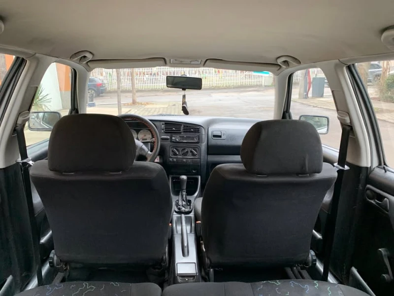 VW Golf, снимка 4 - Автомобили и джипове - 53243758