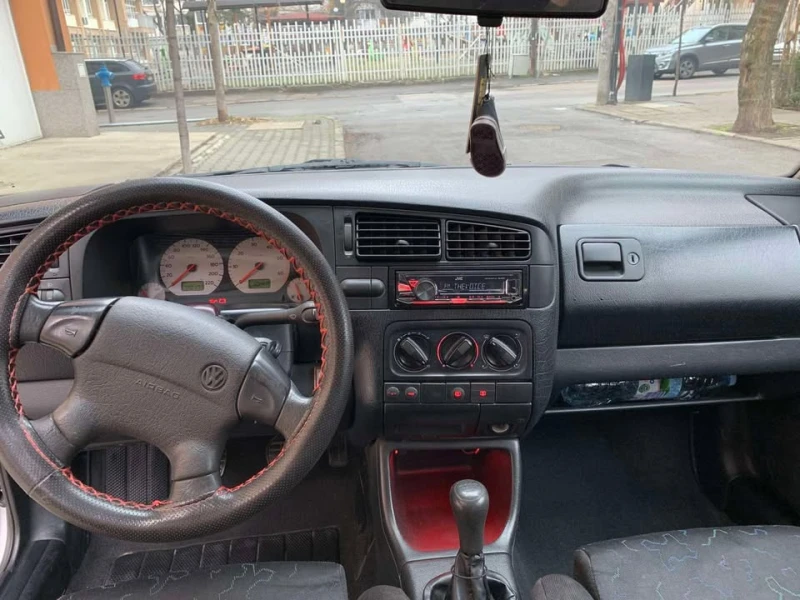 VW Golf, снимка 7 - Автомобили и джипове - 53243758